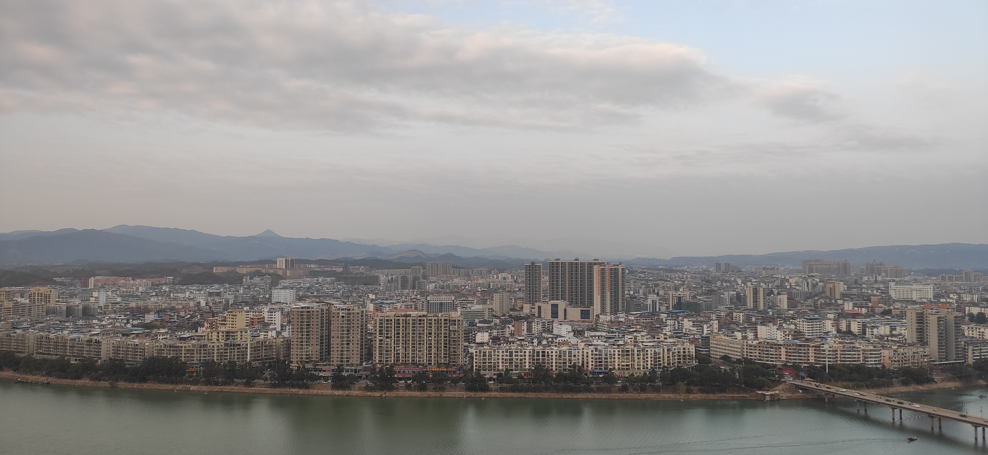 万达开盘,碧桂园拿地.于都楼市未来走势分析